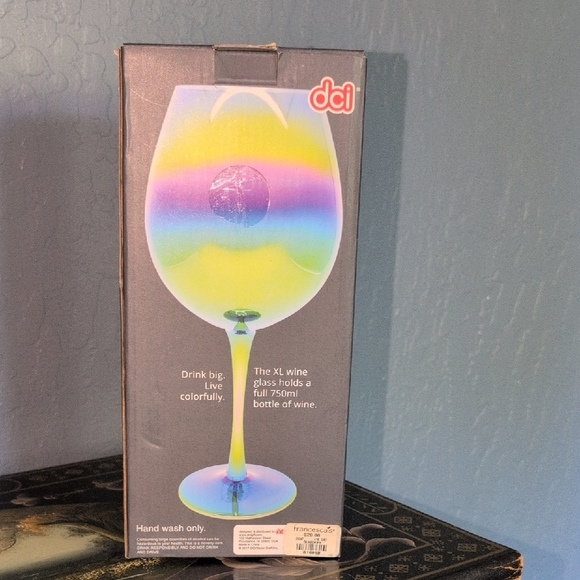 XL Iridescent Wine Glass - Picture 3 of 3